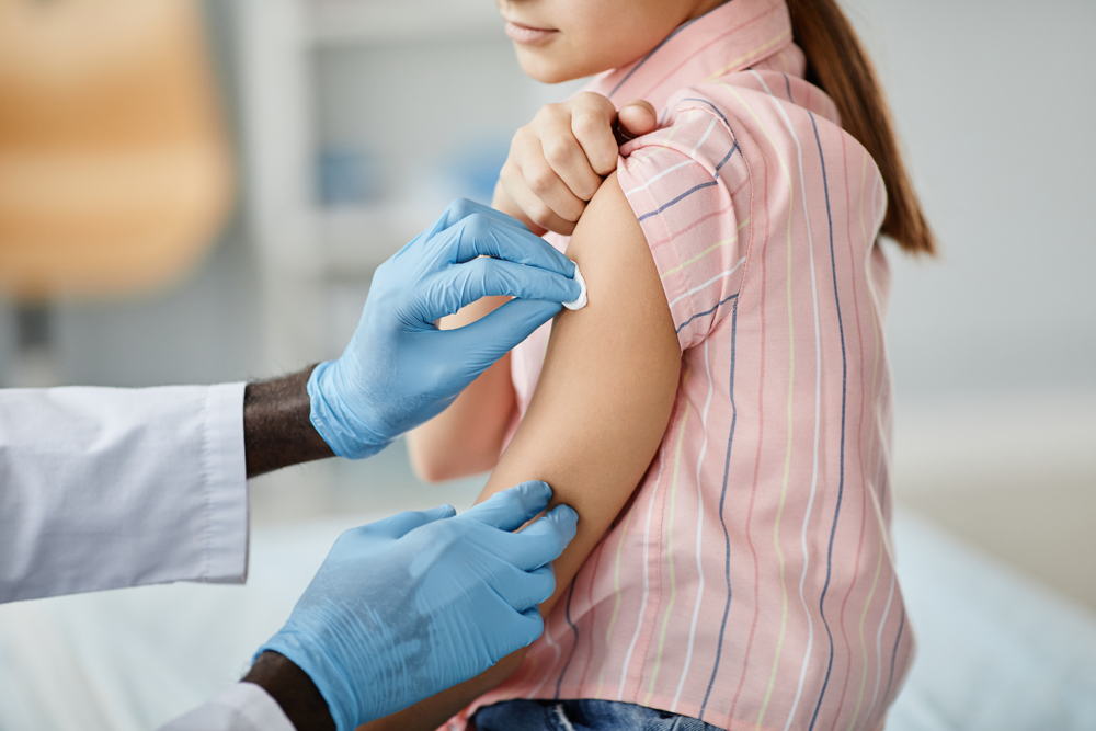 Evaluación de la eficacia y seguridad de las vacunas de ARNm contra la COVID-19 en niños de 5 a 11 años. Una revisión sistemática y metaanálisis