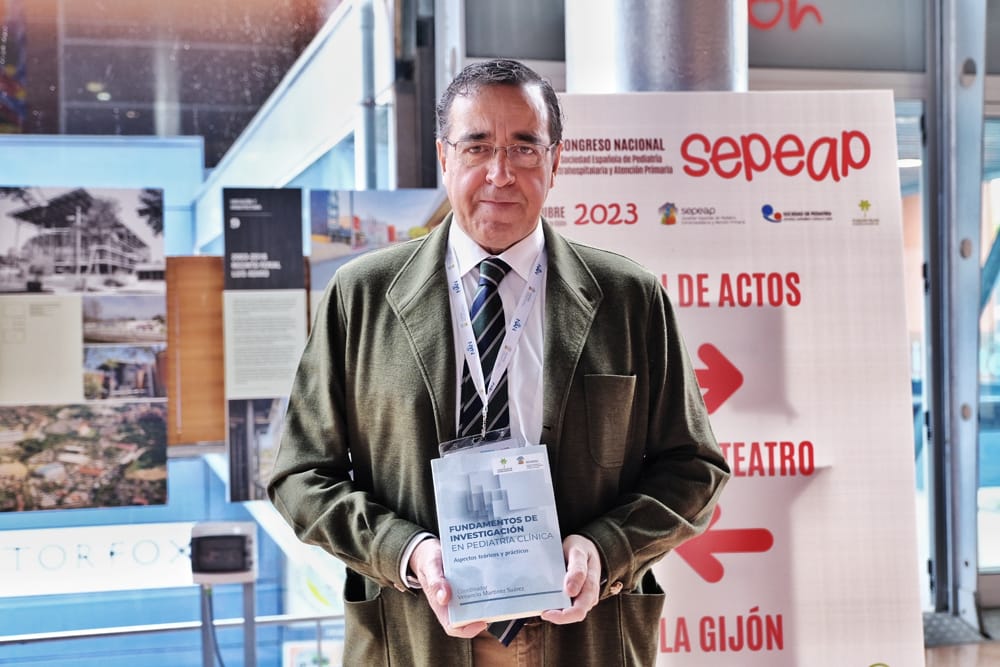 El pediatra Venancio Martínez recibe en Valladolid la Medalla Guillermo Arce-Sánchez Villares