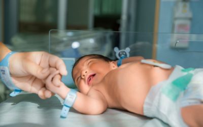 ¿Qué influye en las hospitalizaciones asociadas al VRS en niños menores de 5 años en EEUU?