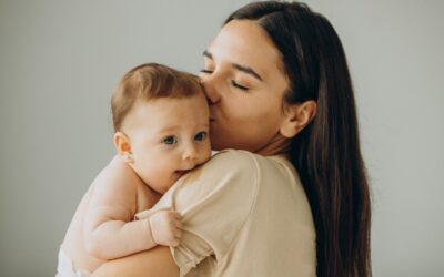¿Sabías que ofrecer el pecho durante una vacuna puede reducir el dolor del bebé?
