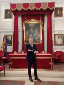 Cristóbal Coronel en el coloquio de la RAMSE en Sevilla